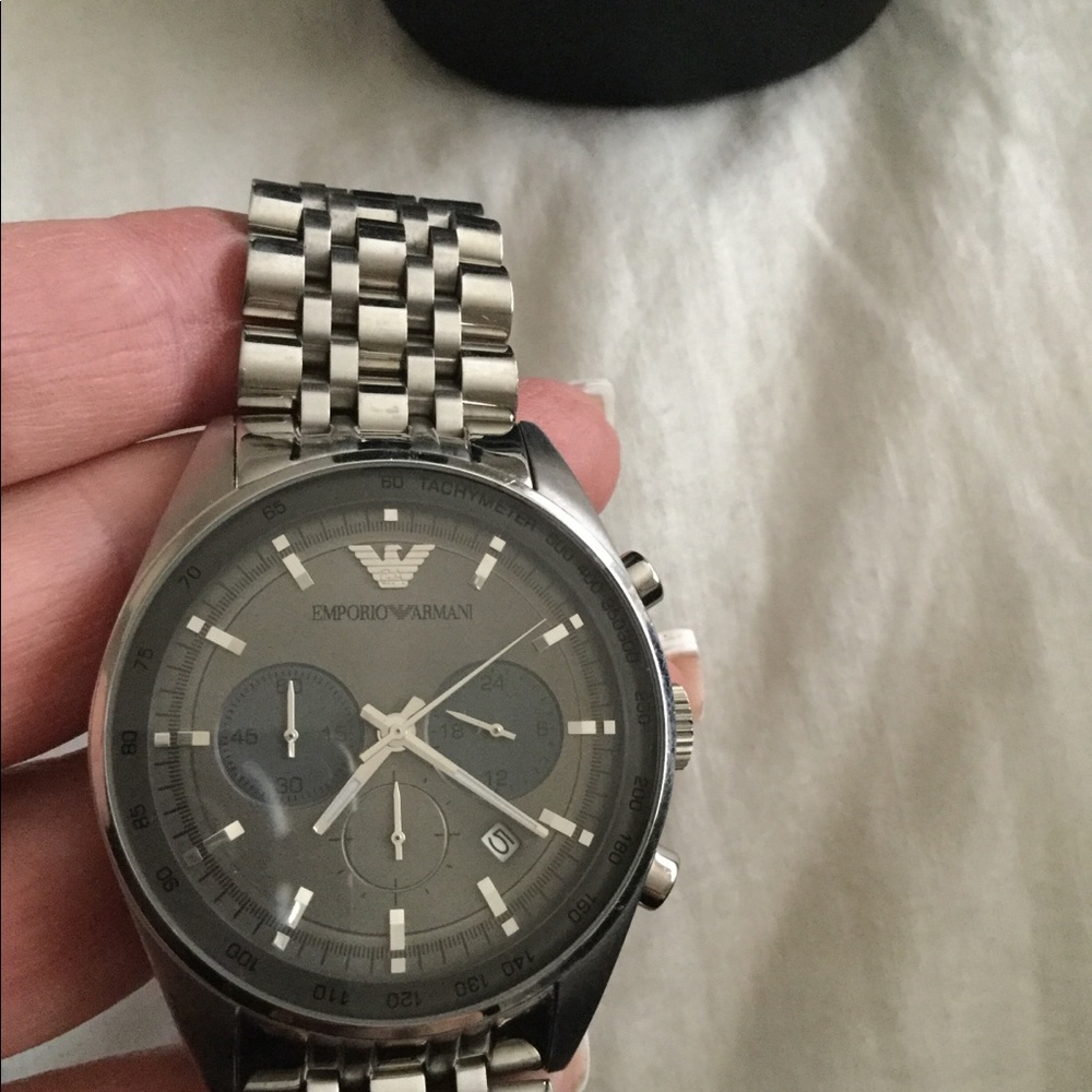 Watch - Picture 2 of 2